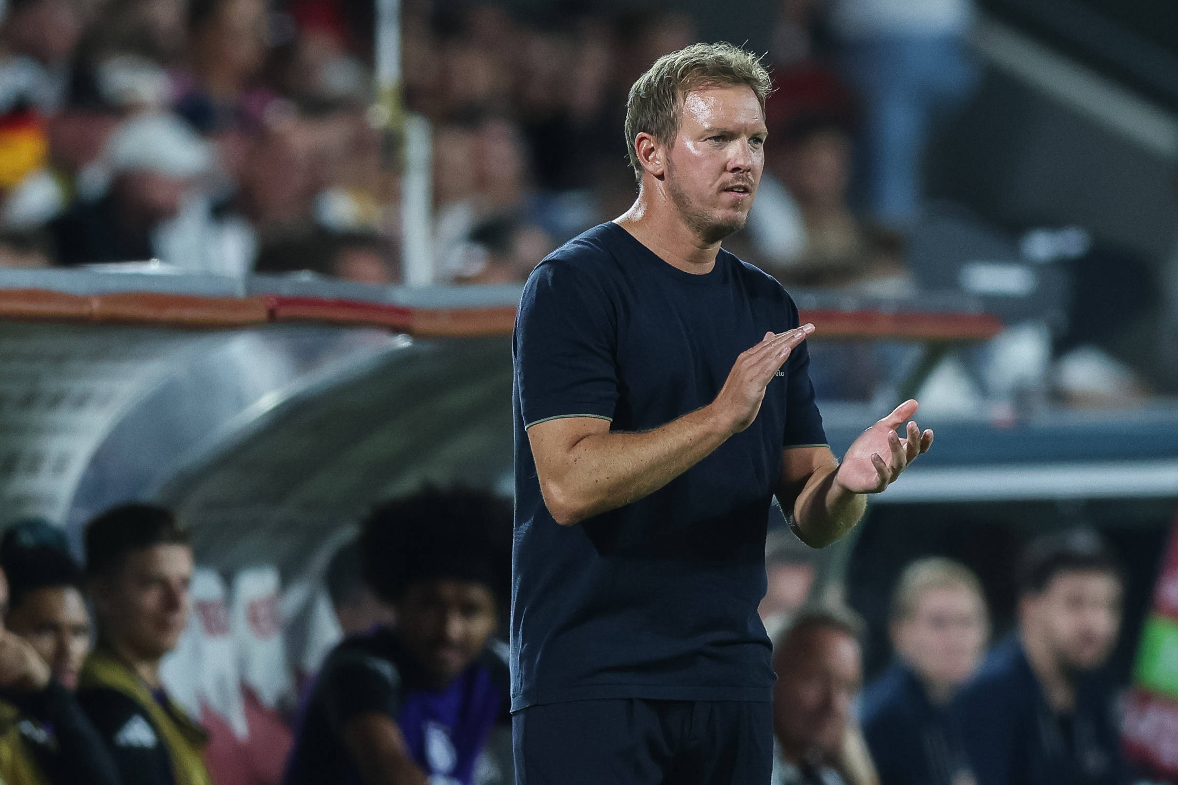 Julian Nagelsmann klatscht in die Hände