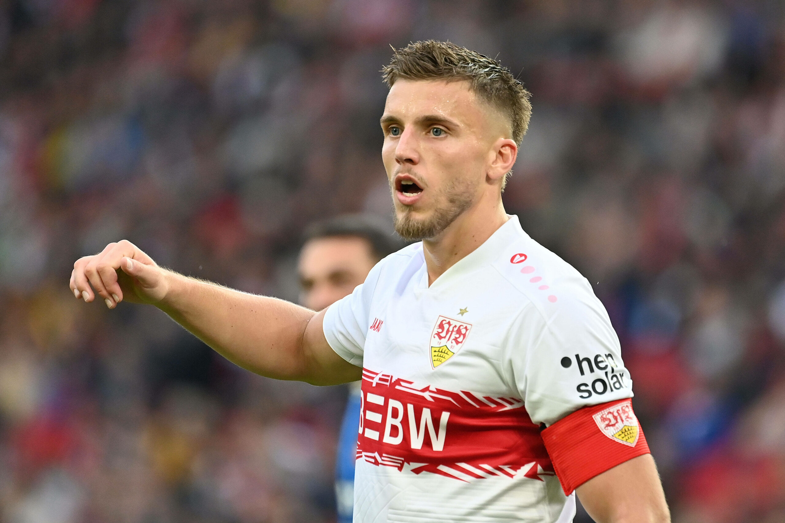 Ermedin Demirovic als Kapitän des VfB Stuttgarts.