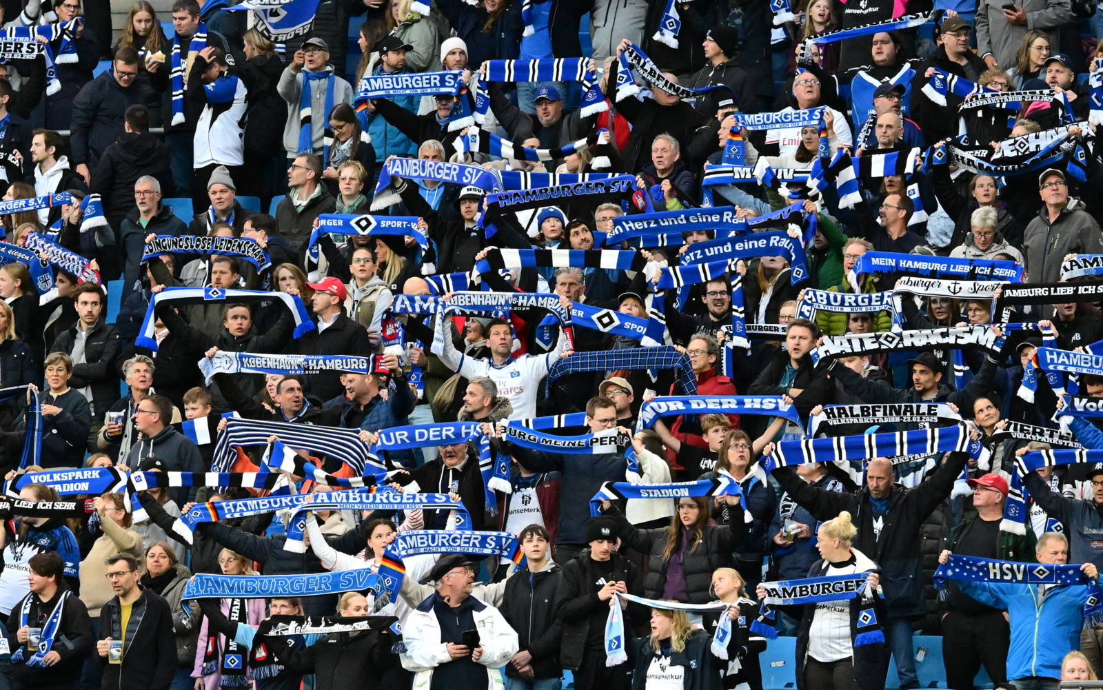 HSV Fans.