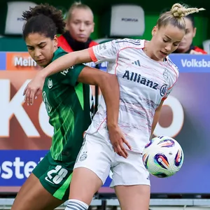 Bayerns Giulia Gwinn Wolfsburgs Cora Zicai
