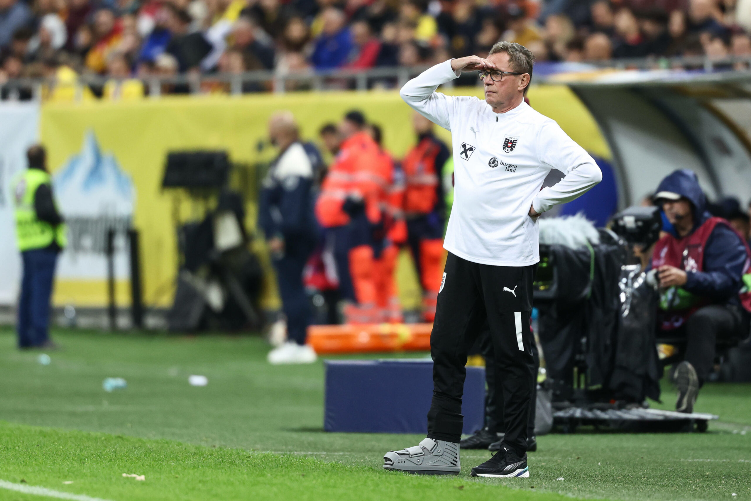 Österreichs Nationaltrainer Ralf Rangnick beim Auswärtsspiel seiner Mannschaft gegen Rumänien in Bukarest