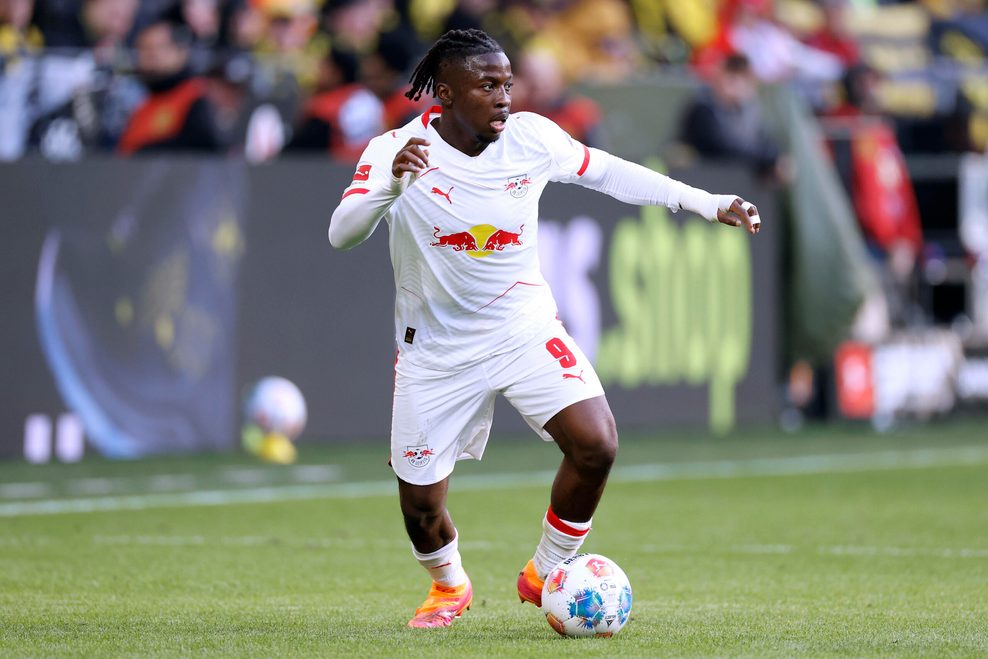 Johan Bakayoko mit dem Ball am Fuß.