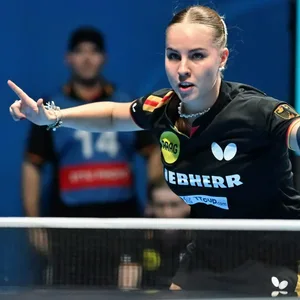 Annett Kaufmann hochkonzentriert für das Deutsche Tischtennis-Team bei der Team-EM