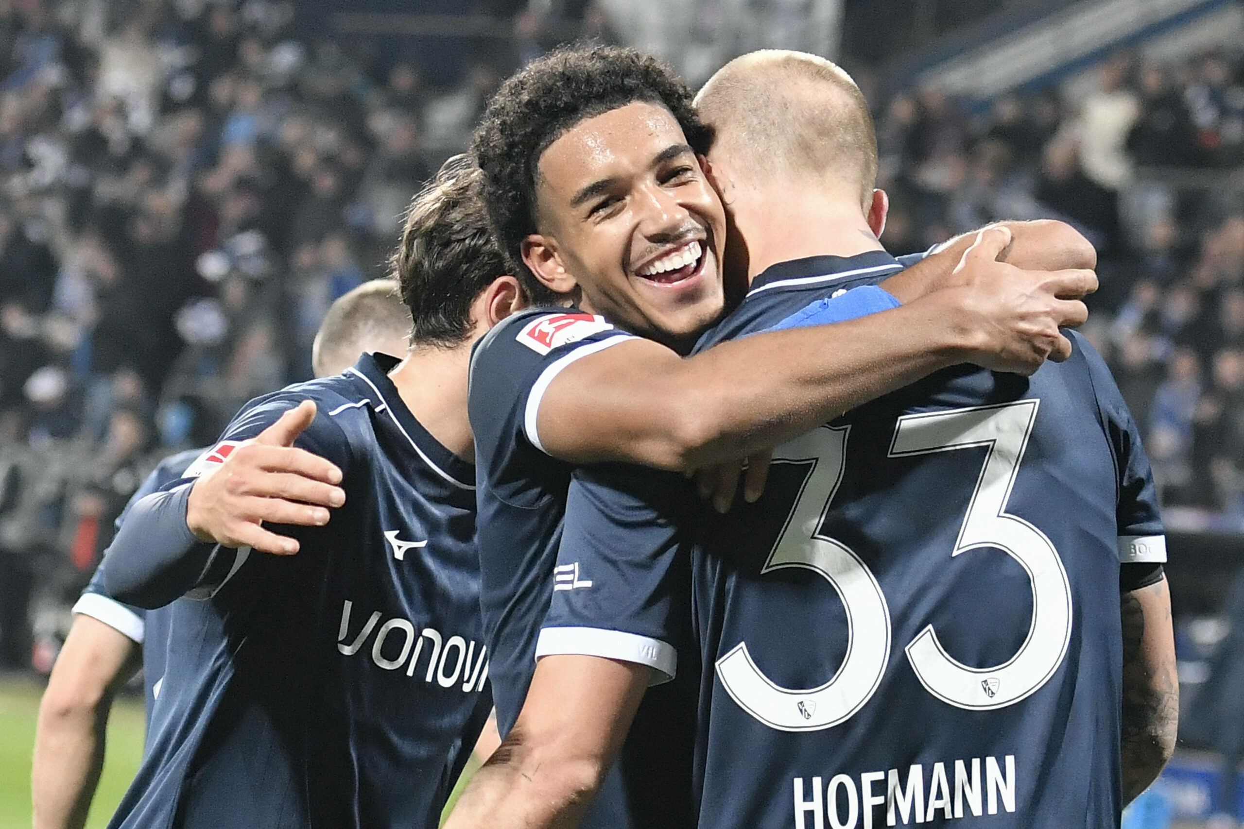 Francis Onyeka bejubelt seinen zweiten Treffer gegen Hertha BSC