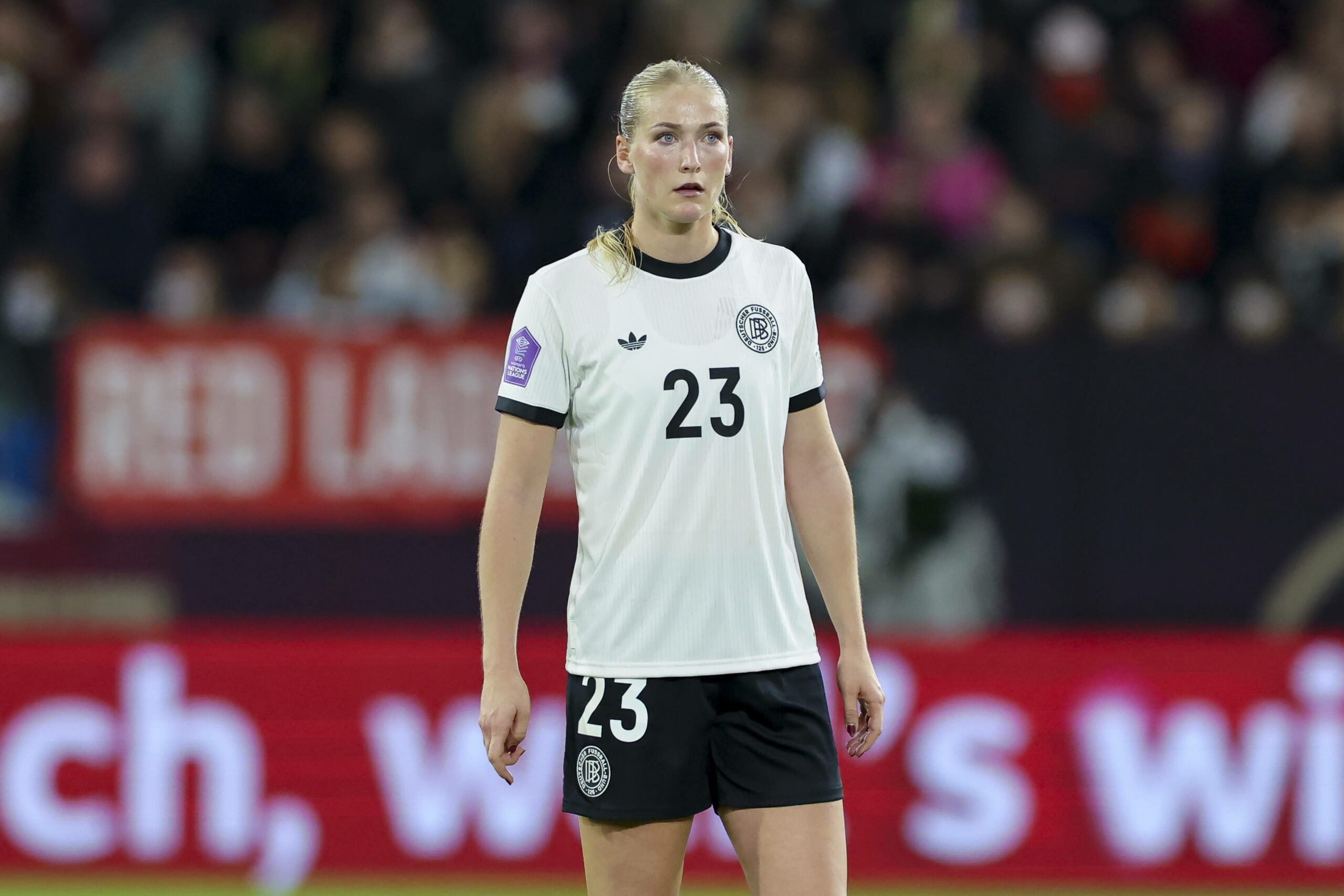 Camilla Küver bei ihrem Debüt für die DFB-Frauen gegen Frankreich