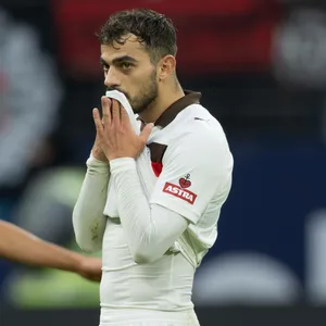 Danel Sinani nach der Niederlage in Frankfurt.