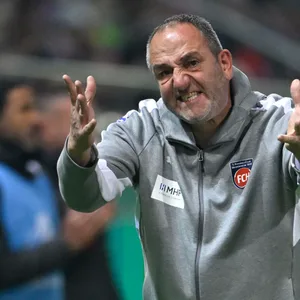 Heidenheims Trainer Frank Schmidt ist sauer.