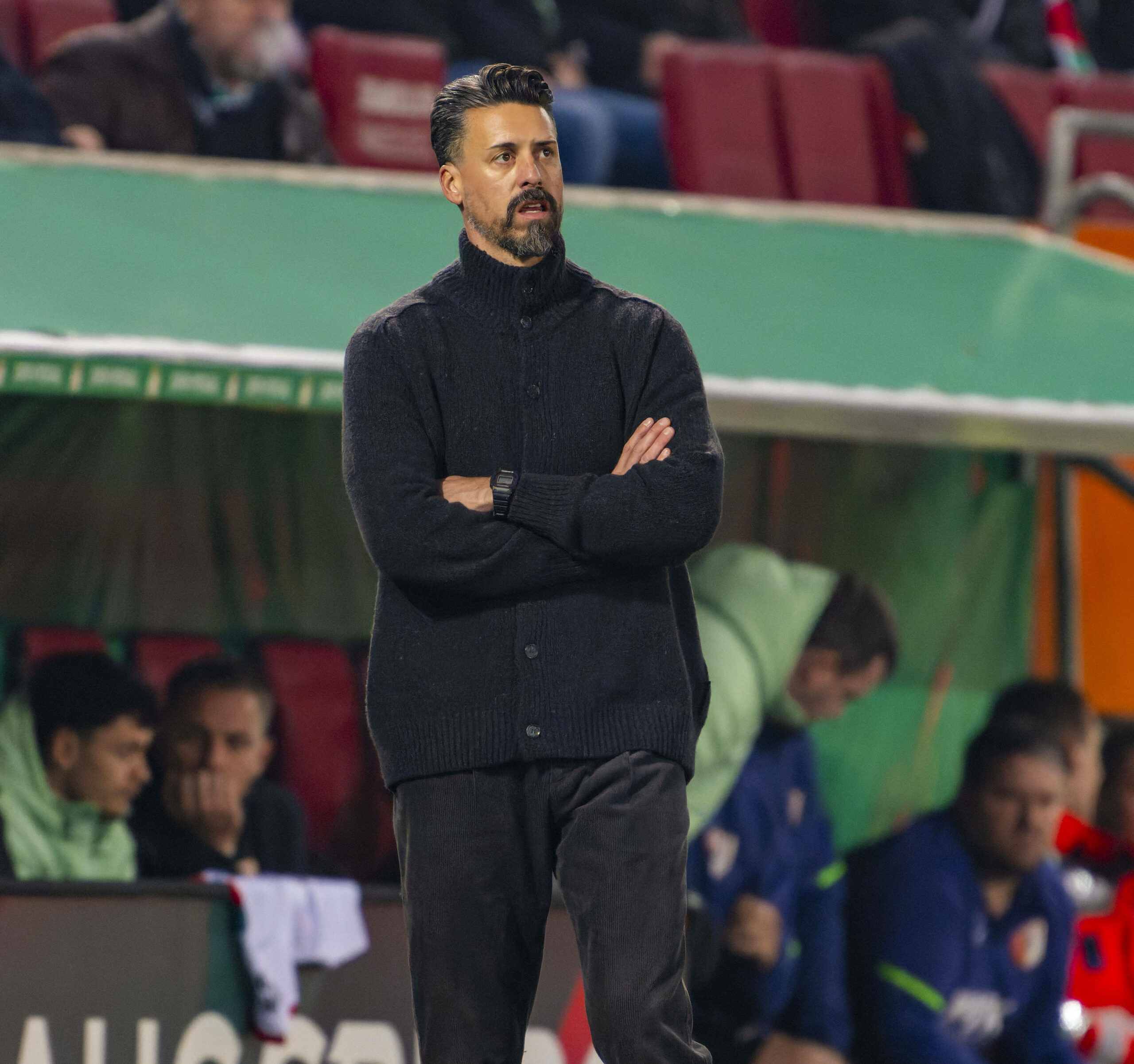 Sandro Wagner mit verschränkten Armen