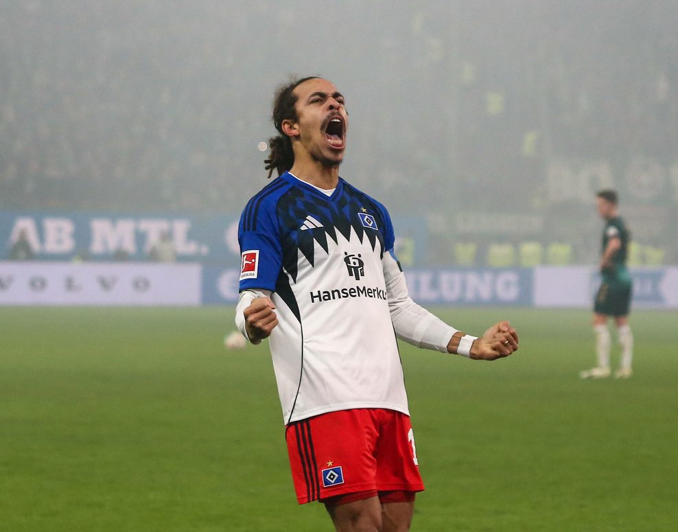 Yussuf Poulsen jubelt