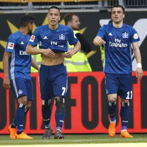 Bobby Wood und Filip Kostic im HSV-Trikot