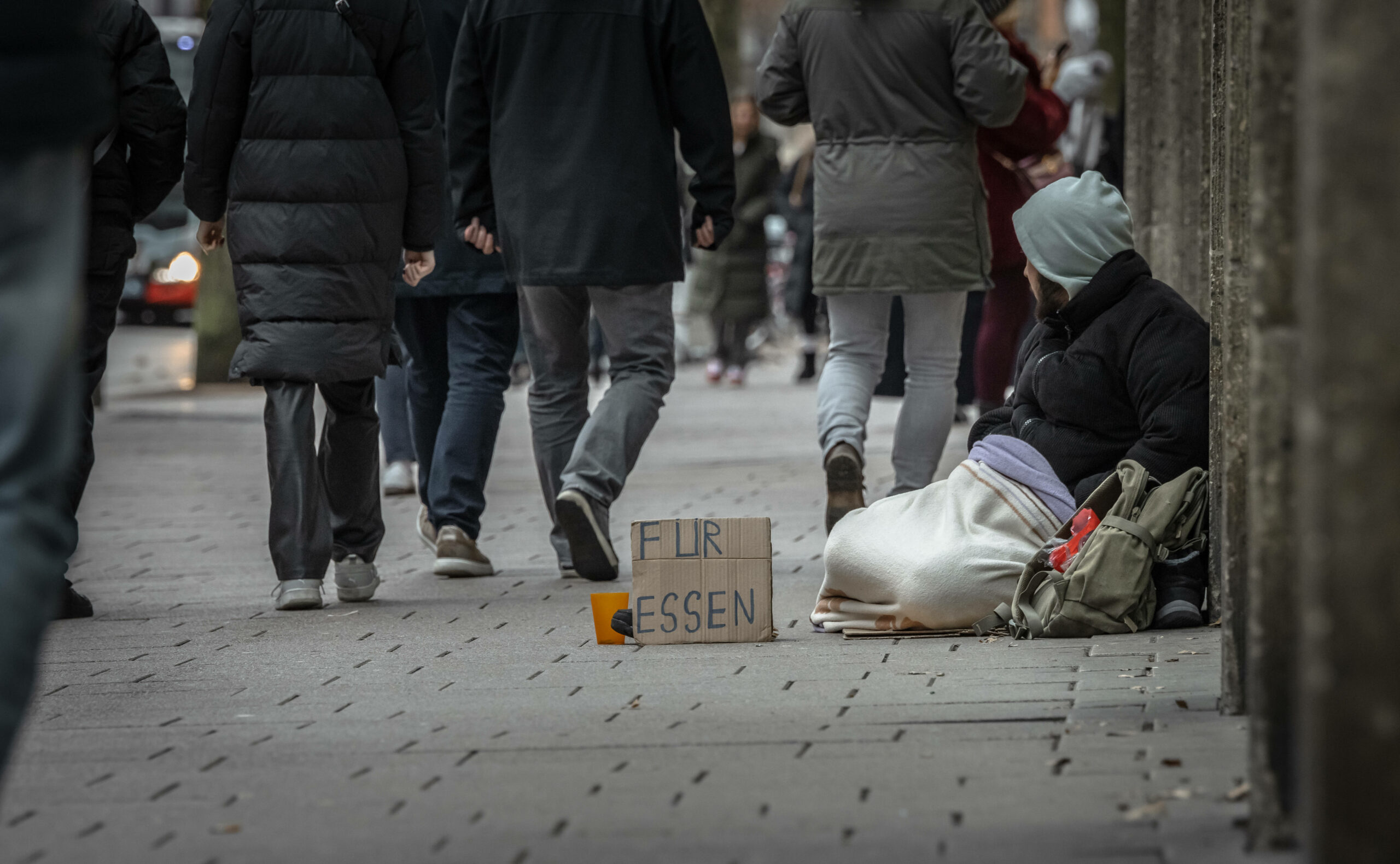 Ein Obdachloser in Hamburg. (Symbolbild)
