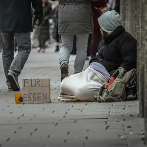 Ein Obdachloser in Hamburg. (Symbolbild)