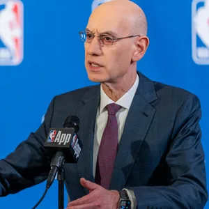 Adam Silver auf einer Pressekonferenz