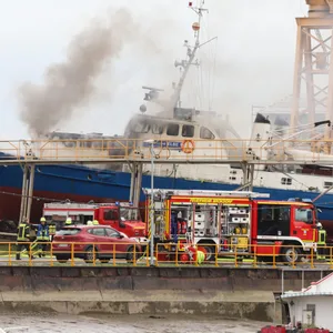 Feuer auf Lotsenboot – Großeinsatz in Wewelsfleth