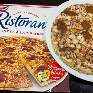 Die „Tiramisu“-Pizza gibt es nur für kurze Zeit. Aber schmeckt sie überhaupt?