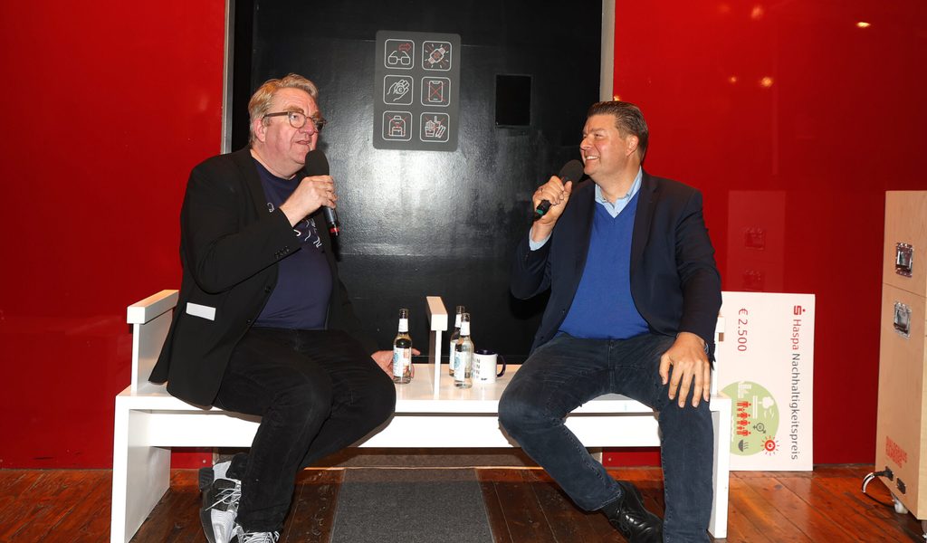 Klima-Olympia-Gummib-rchen-Finanzsenator-Dressel-beim-N-Klub