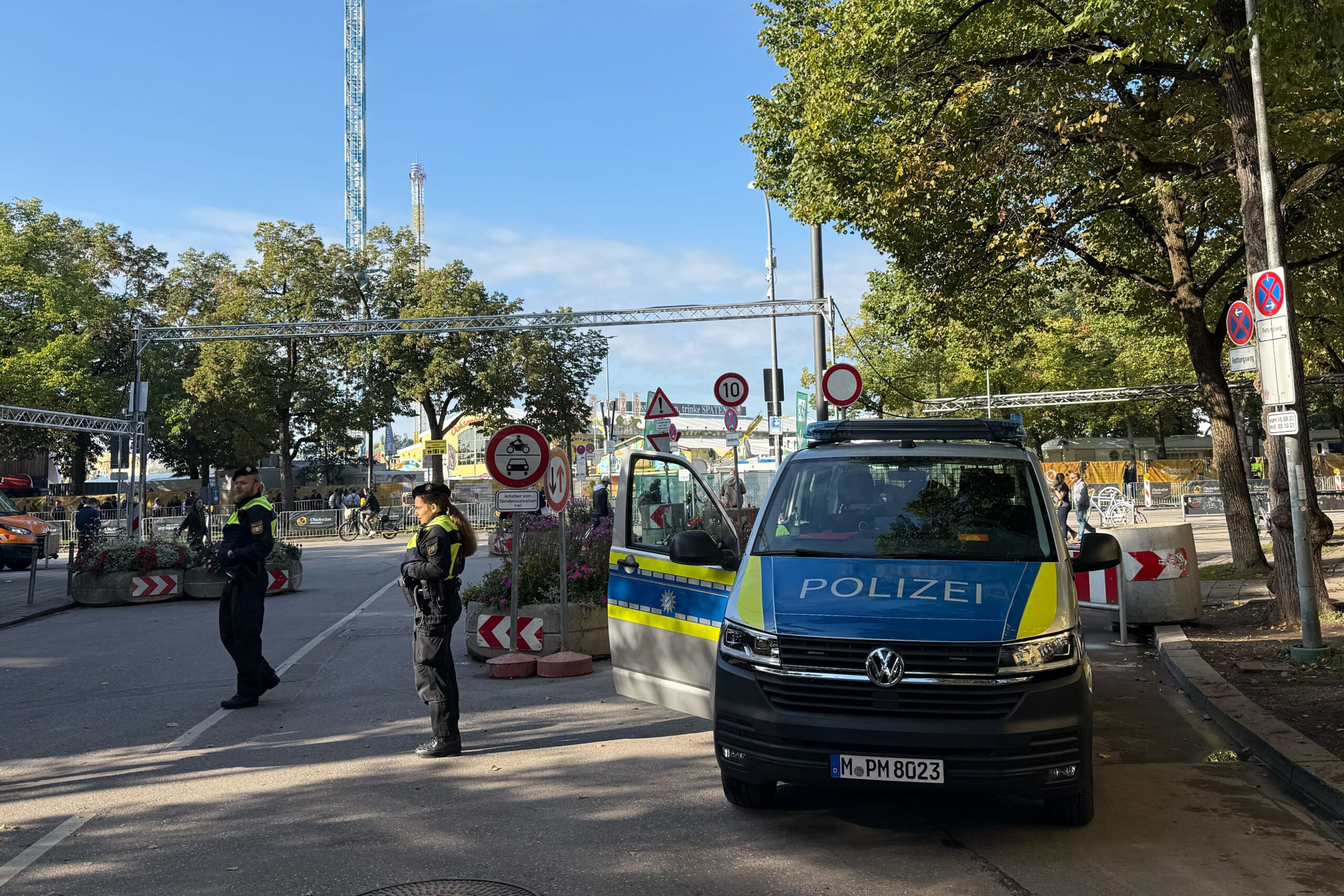 Wegen einer Bombendrohung bleibt das Oktoberfest bis mindestens heute Nachmittag geschlossen.