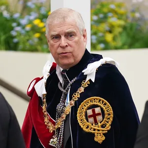 Prinz Andrew bei der Krönung seines Bruders Charles zum König