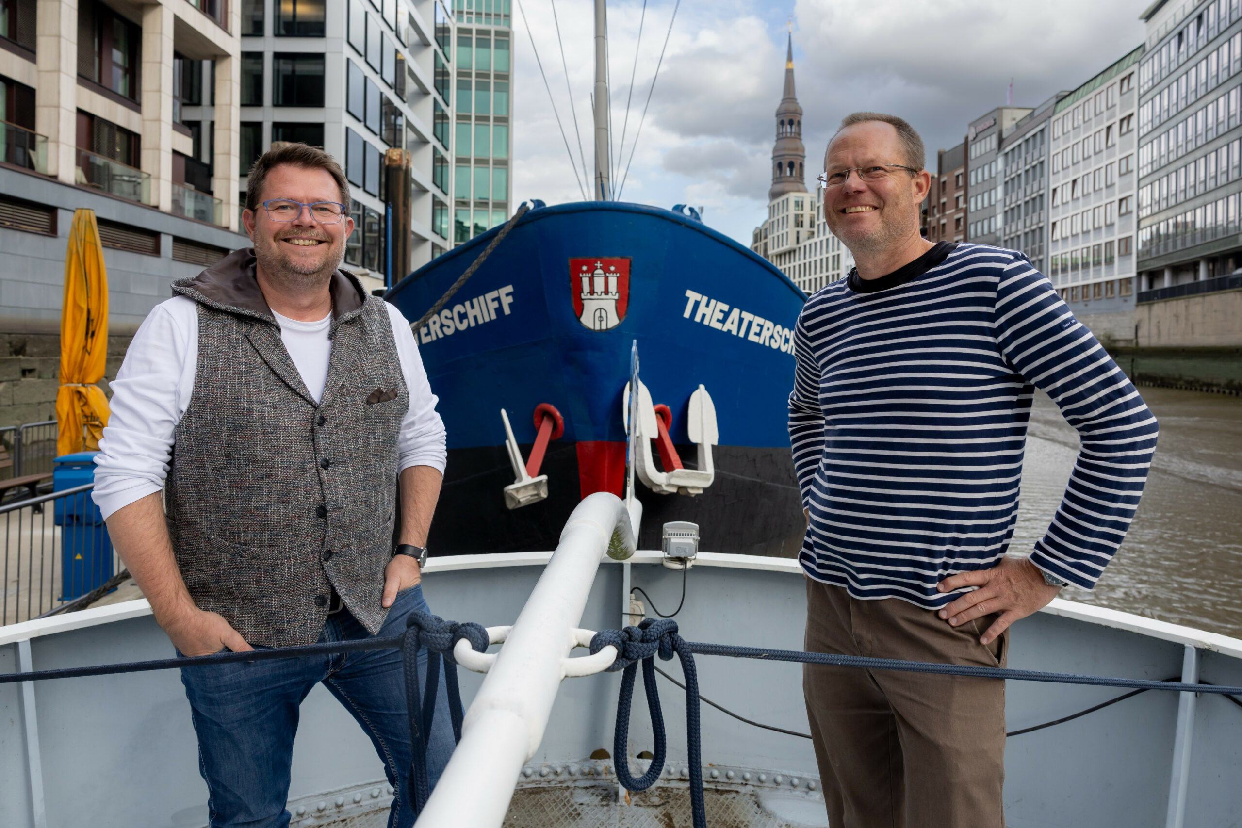 Die beiden Leiter des Theaterschiffes Hamburg,