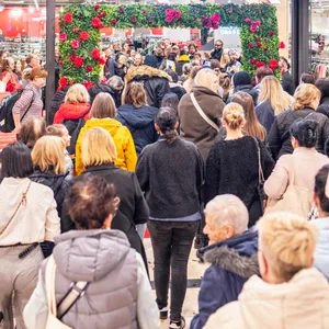 Der Andrang im Elbe Einkaufszentrum war direkt hoch.