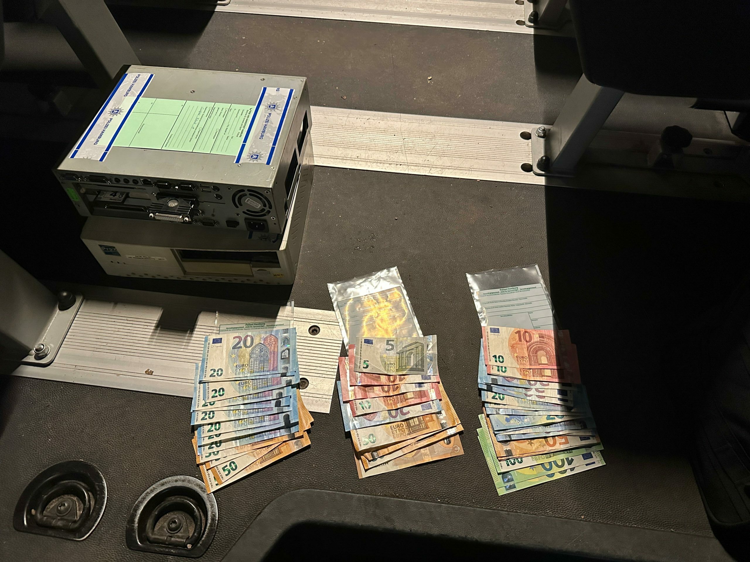 Illegales Glücksspiel – Polizei durchsucht Gatsstätte in Eimsbüttel und wird fündig