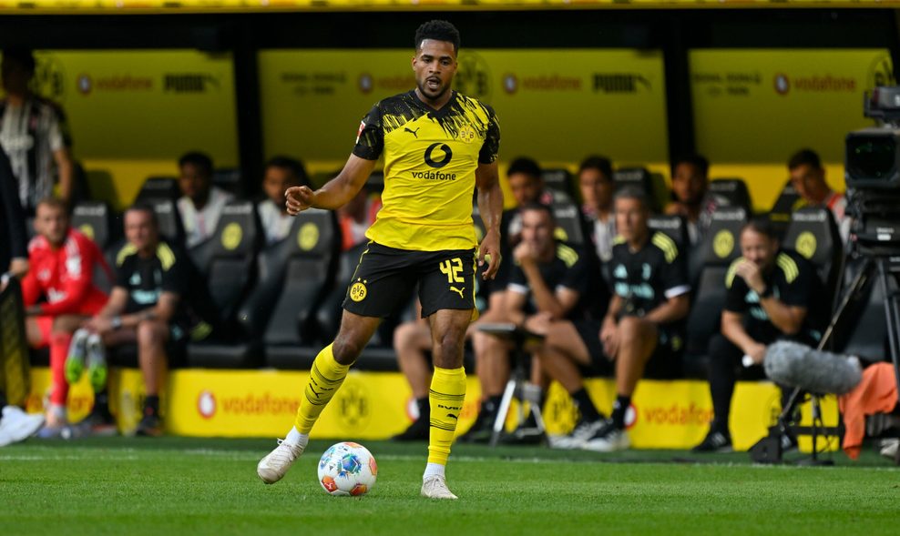 BVB-Talent Almugera Kabar am Ball