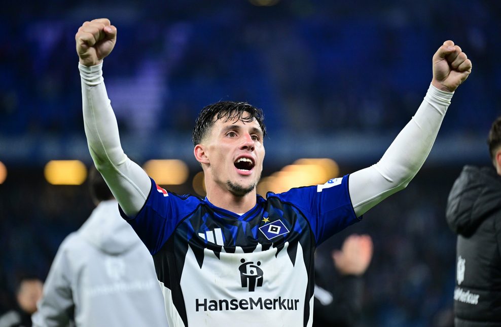 Nicolas Capaldo jubelt nach dem 4:0-Sieg gegen Mainz