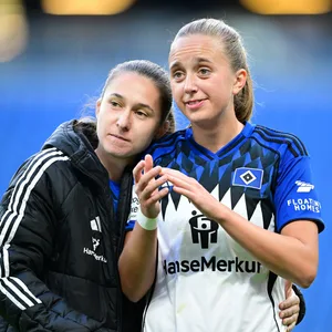 Maria Mikolajova und Victoria Schulz sind traurig