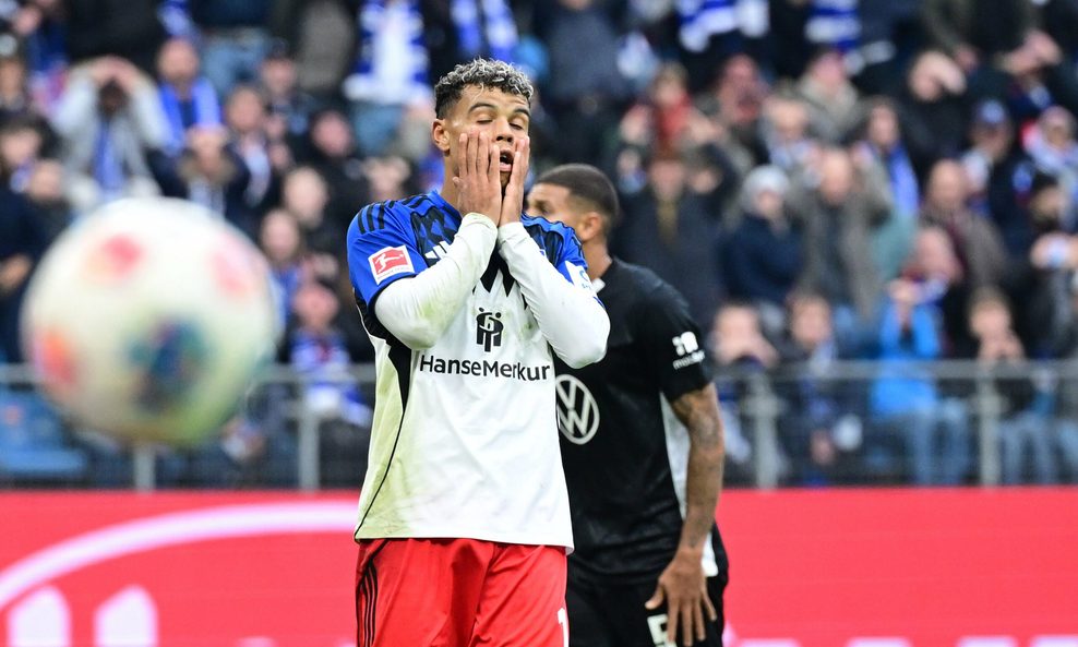 HSV-Stürmer Ransford Königsdörffer guckt frustriert