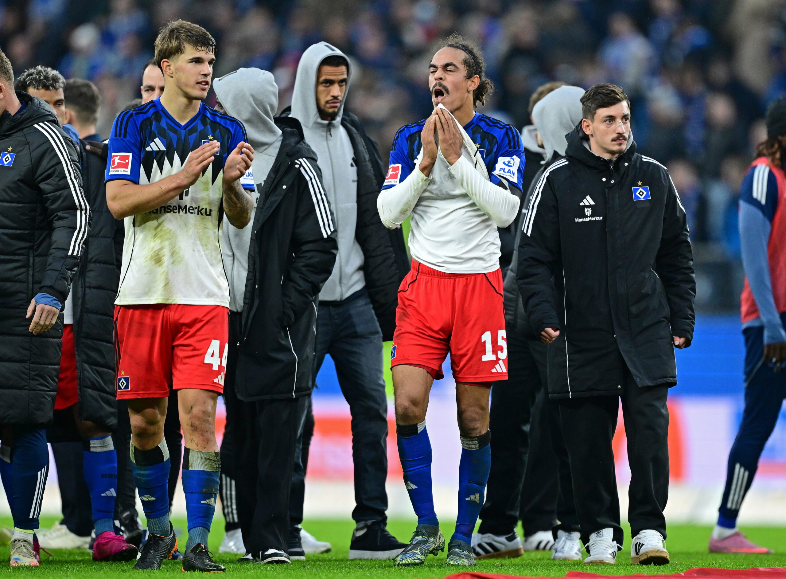 Enttäuschte HSV-Profis bedanken sich bei den Fans