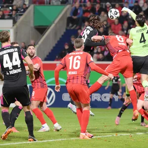 Der HSV bestimmte in Heidenheim die Anfangsphase.