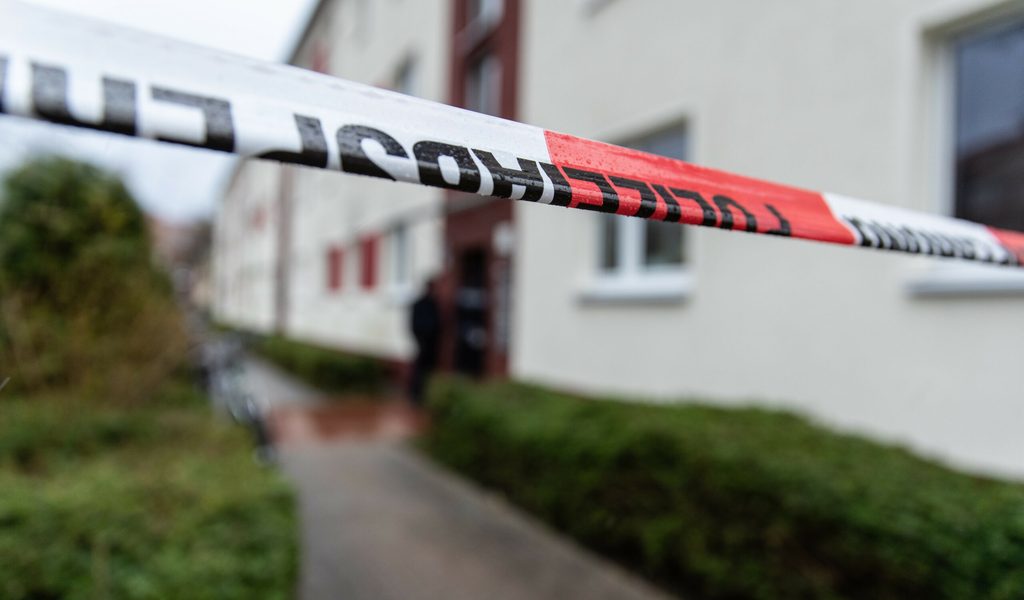 SEK-Einsatz-im-Norden-Mann-verschanzt-sich-mit-xten-in-fremder-Wohnung