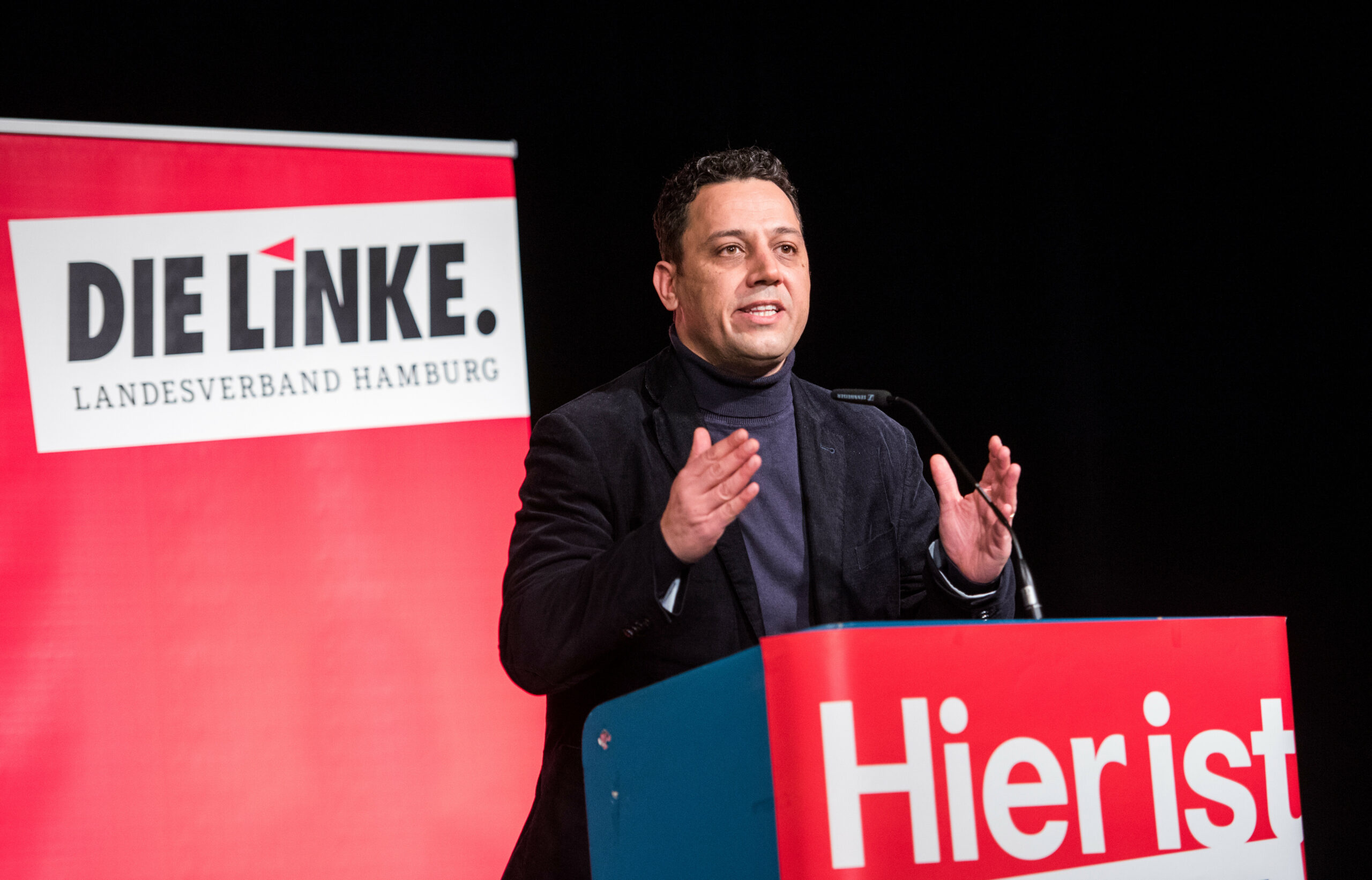 Der Linken-Abgeordnete Deniz Celik und Vizepräsident der Hamburgischen Bürgerschaft.