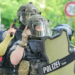 Beamte des SEK im Einsatz (Archivbild).