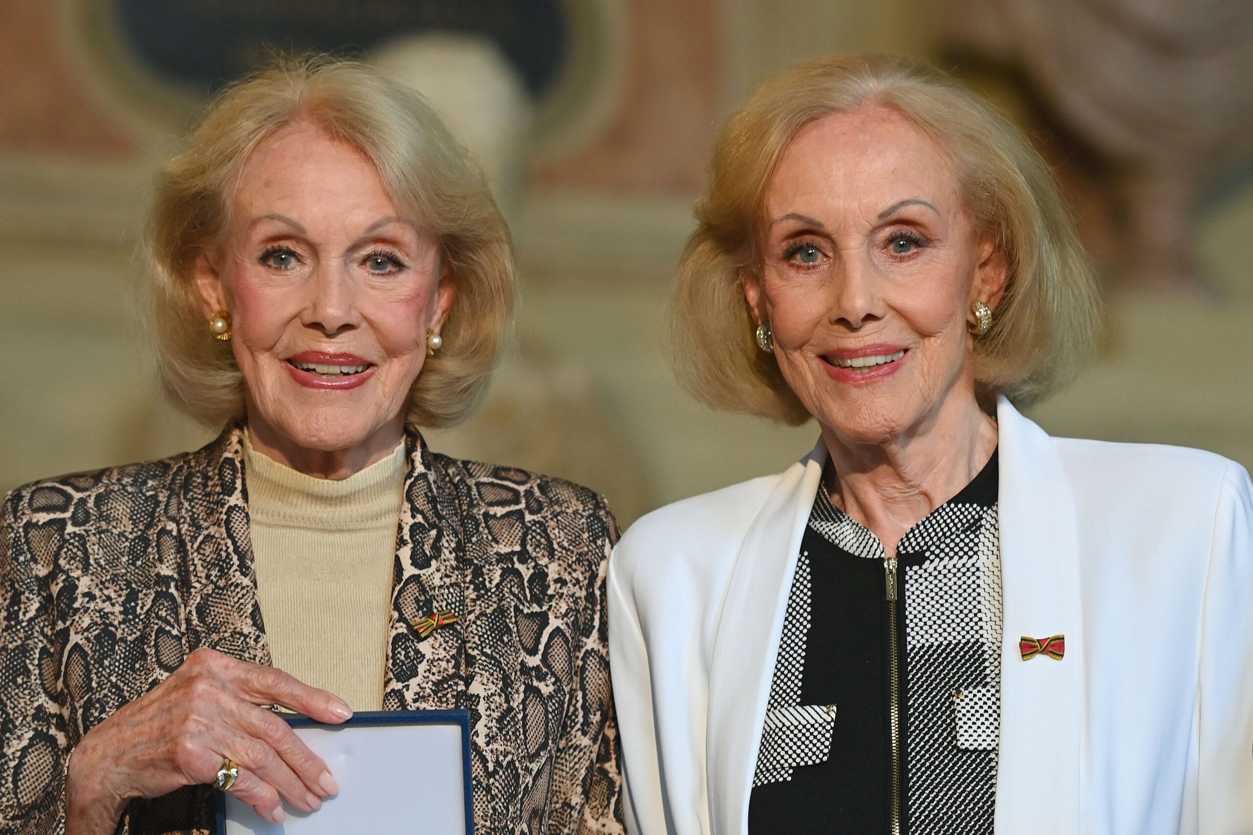 Die Zwillinge Alice und Ellen Kessler