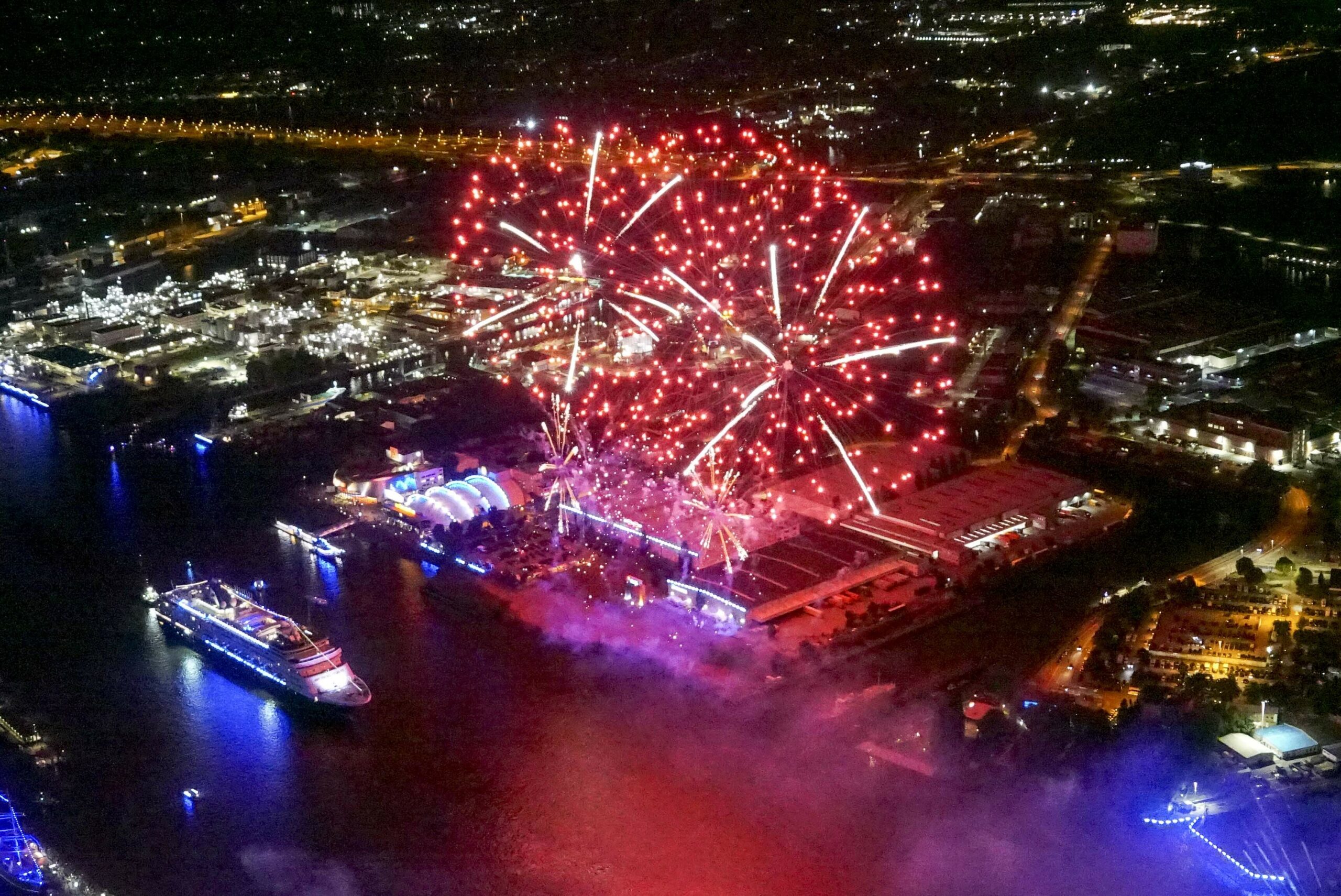 Feuerwerk Hafen Hamburg