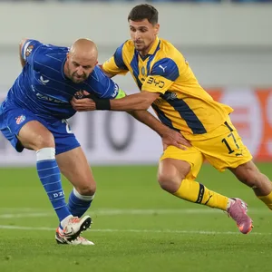 Maccabi Tel Aviv mit Kristijan Belic im Duell gegen Dinamo Zagreb