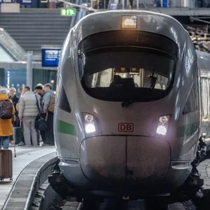 Ständig Verspätungen und immer wieder Zugausfälle: Die wichtige ICE-Trasse zwischen Hamburg und Hannover ist überlastet.