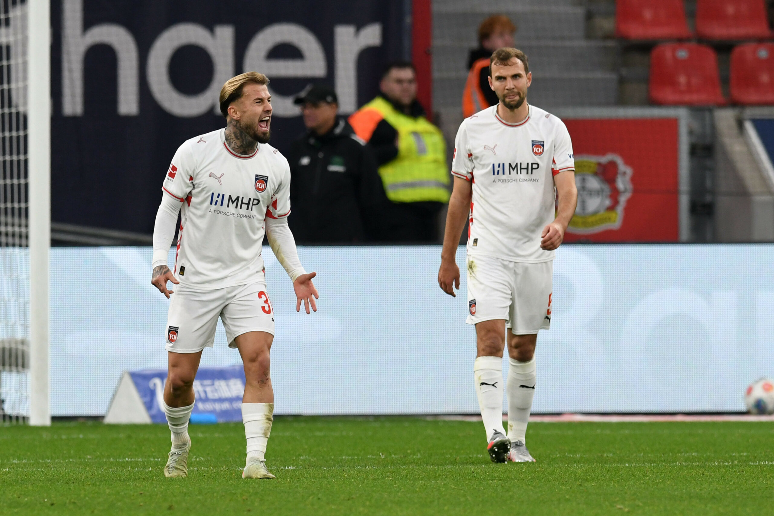 Heidenheims Niklas Dorsch brüllt seinen Frust heraus