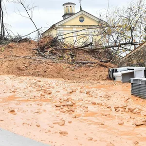 Der Erdrutsch in Brazzano di Cormons war durch heftigen Starkregen ausgelöst worden.