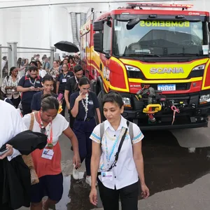 Teilnehmer werden evakuiert, nachdem ein Feuer auf dem Gelände der Weltklimakonferenz COP30 ausgebrochen ist.