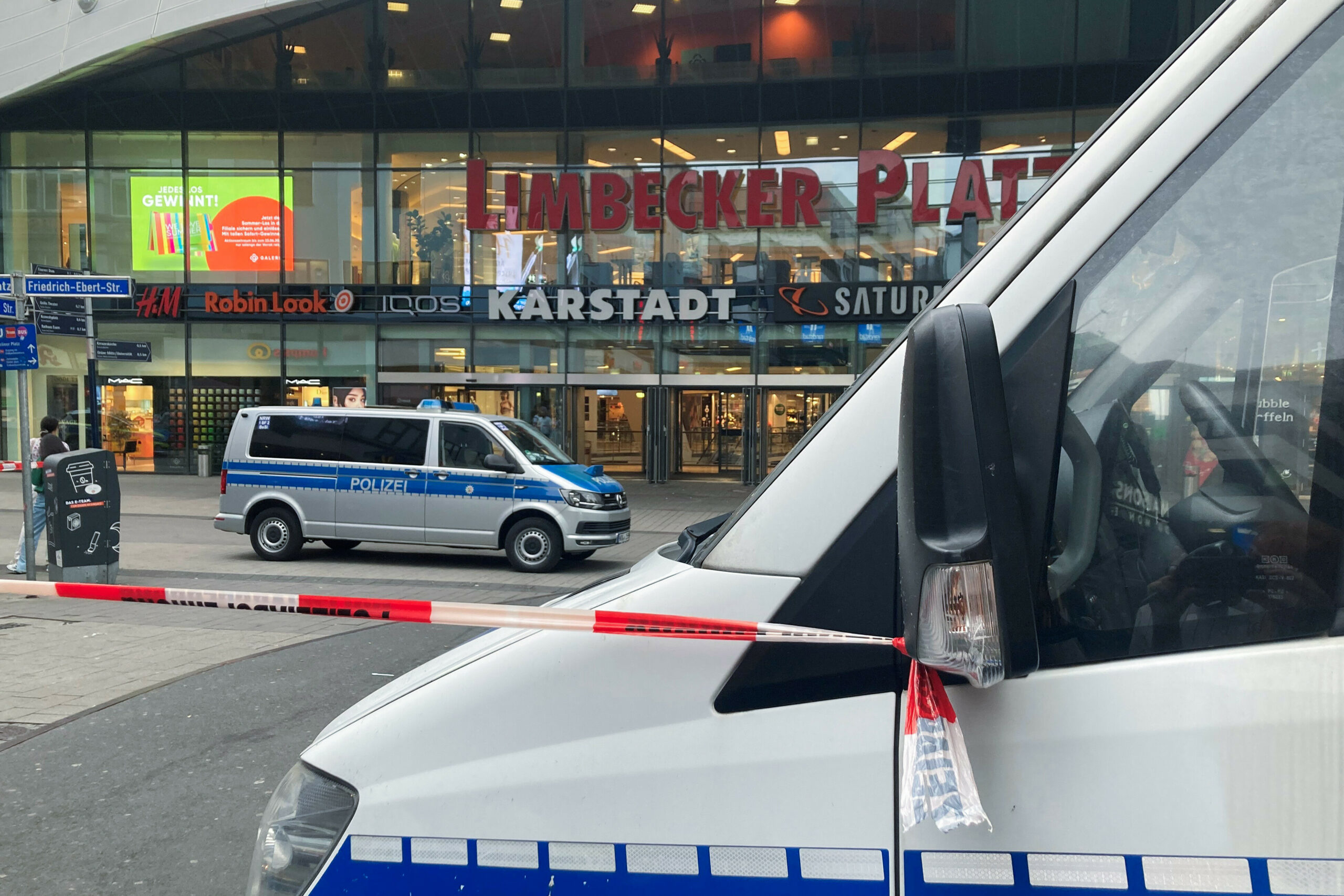 Im Mai 2024 wurde das Einkaufszentrum Limbecker Platz in Essen von der Polizei abgeriegelt.