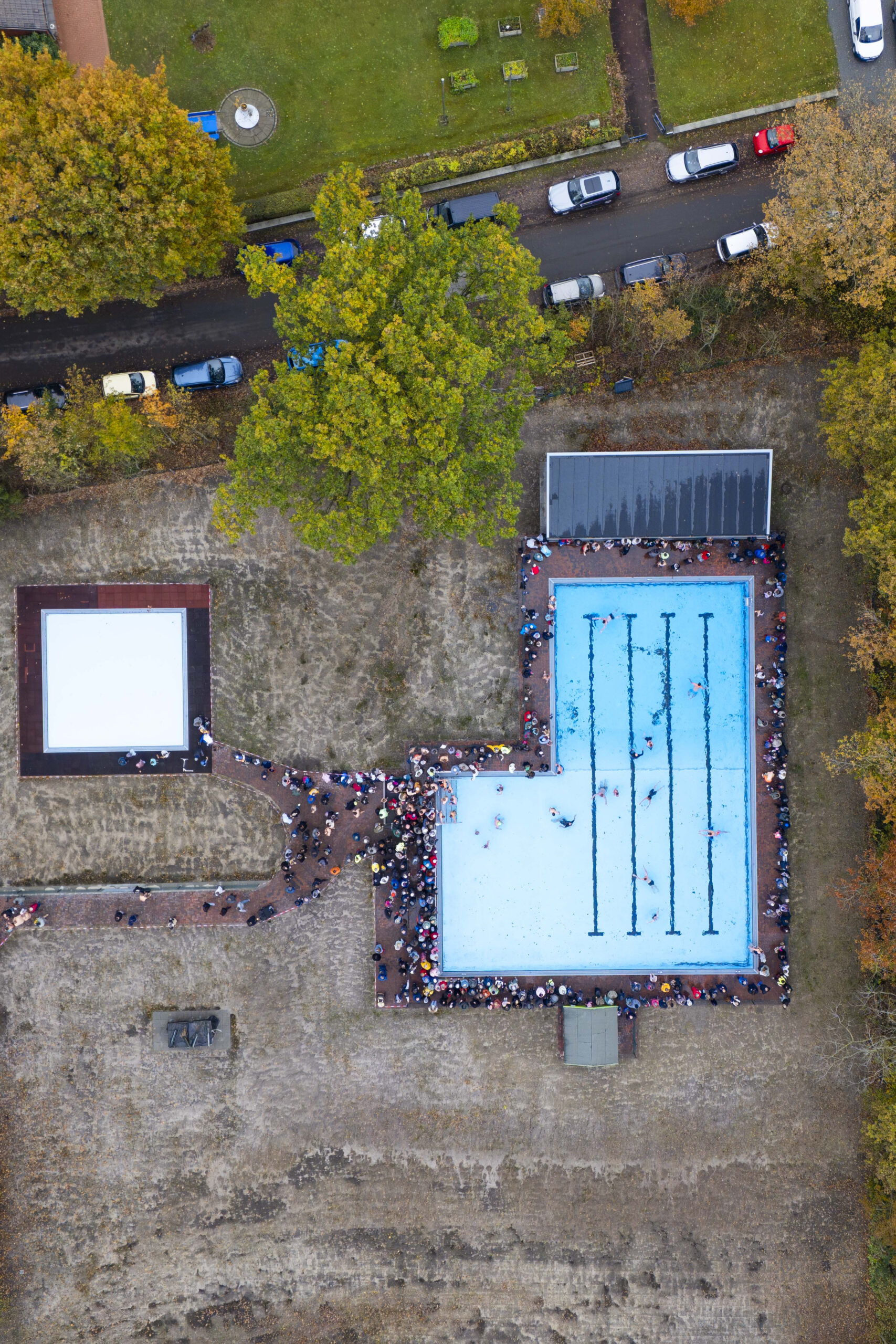 Anbaden im neuen Schwimmbad Drelsdorf