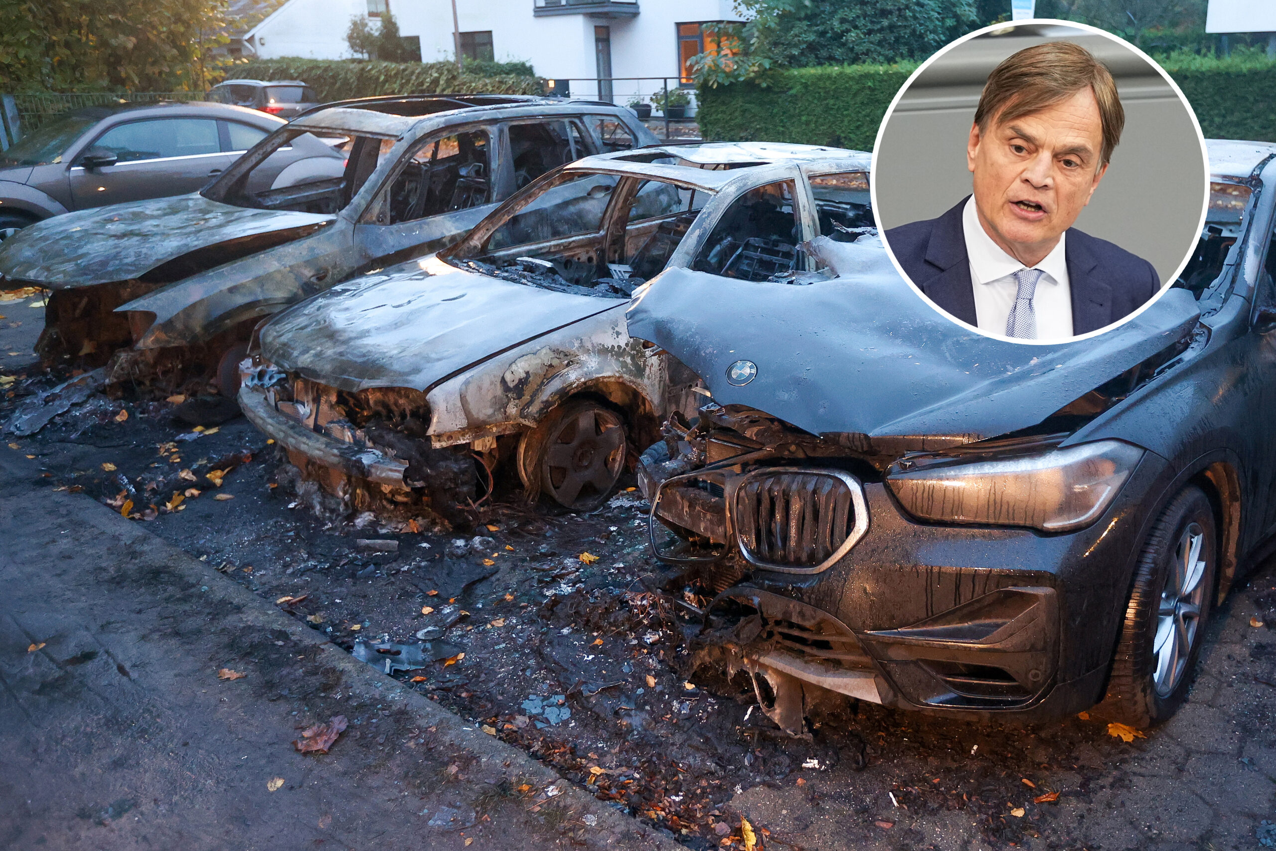 Die Flammen griffen vom Wagen des AfD-Mannes Bernd Baumann auf weitere abgestellte Autos über.