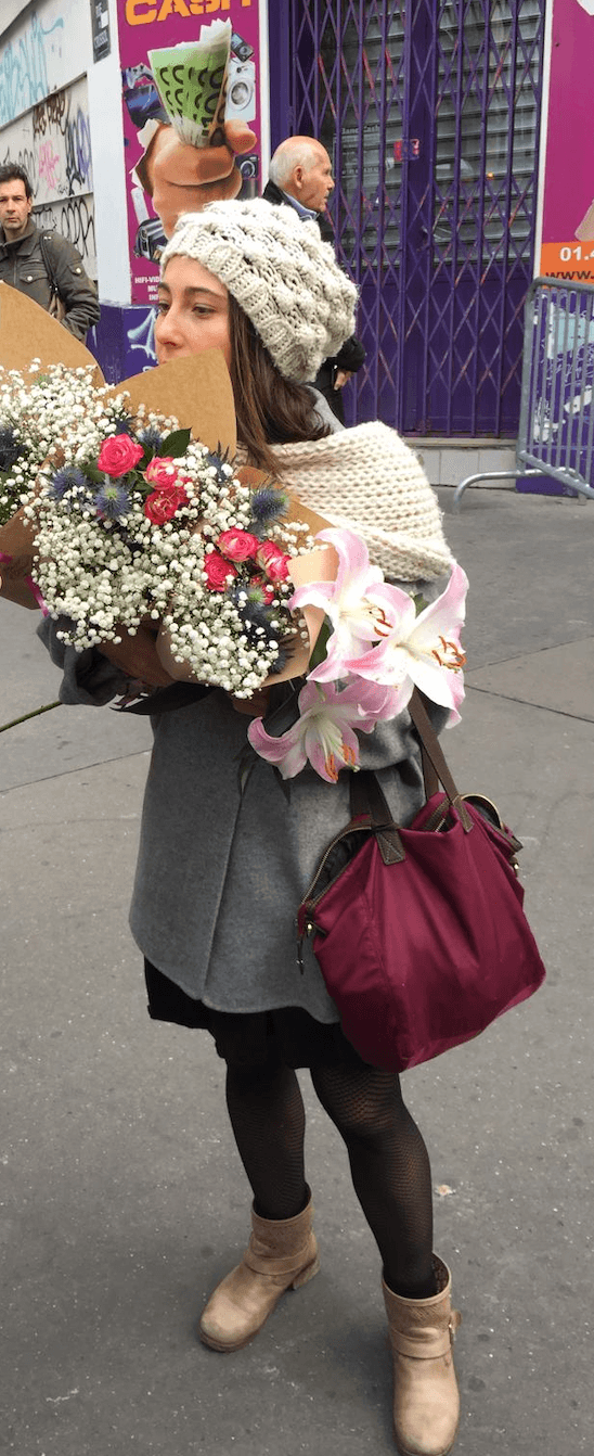Christina Chirouze brachte Blumen zum „Bataclan“.