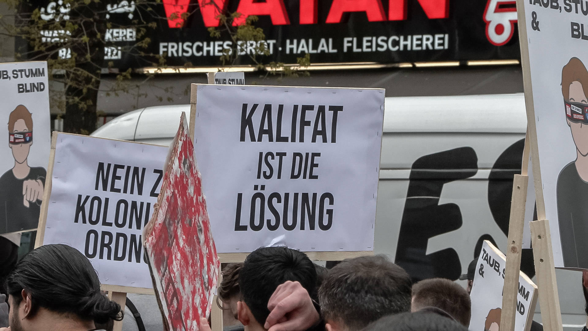Kalifat-Demo auf dem Steindamm in Hamburg