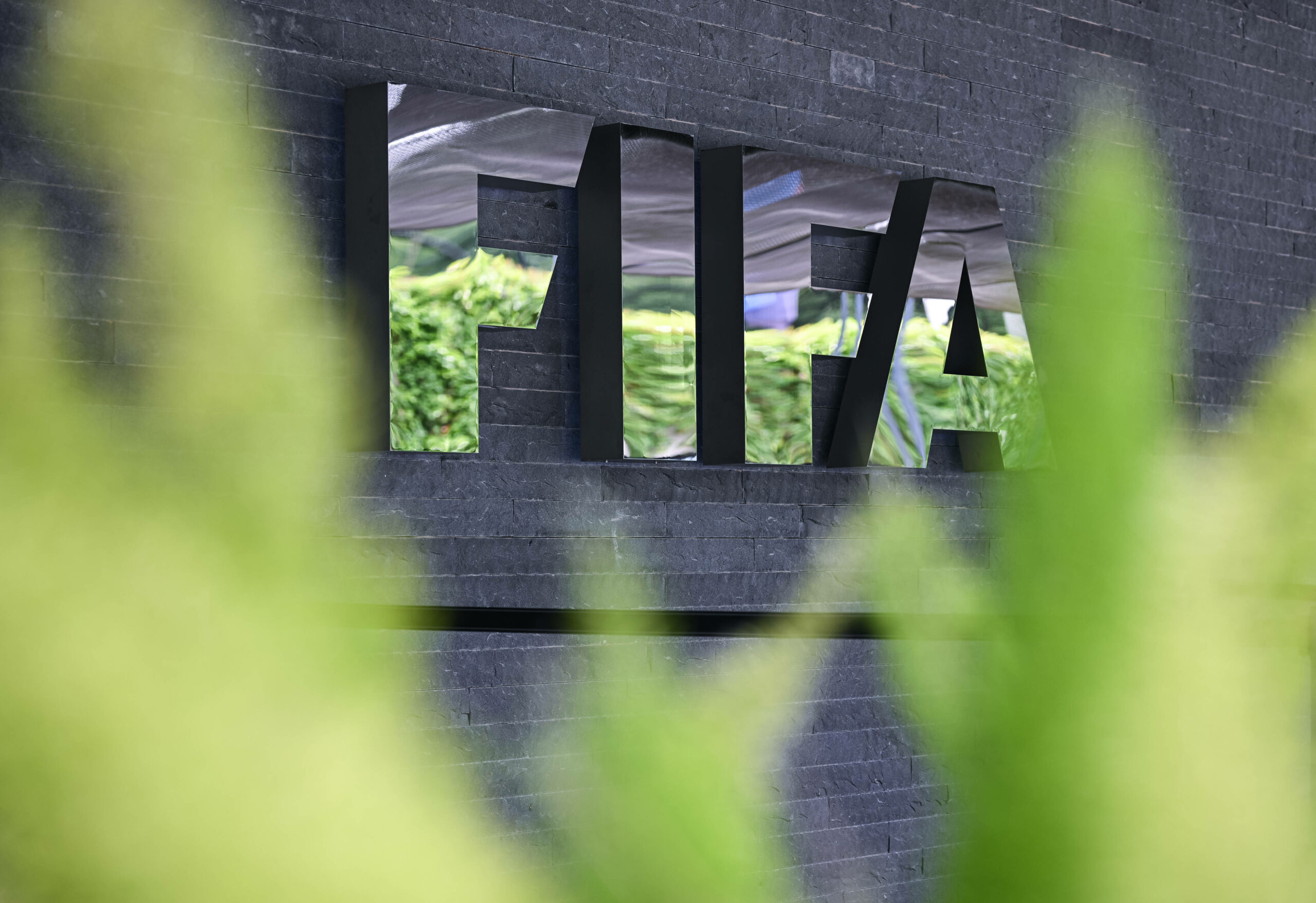 FIFA Schriftzug am FIFA Hauptsitz in Zürich