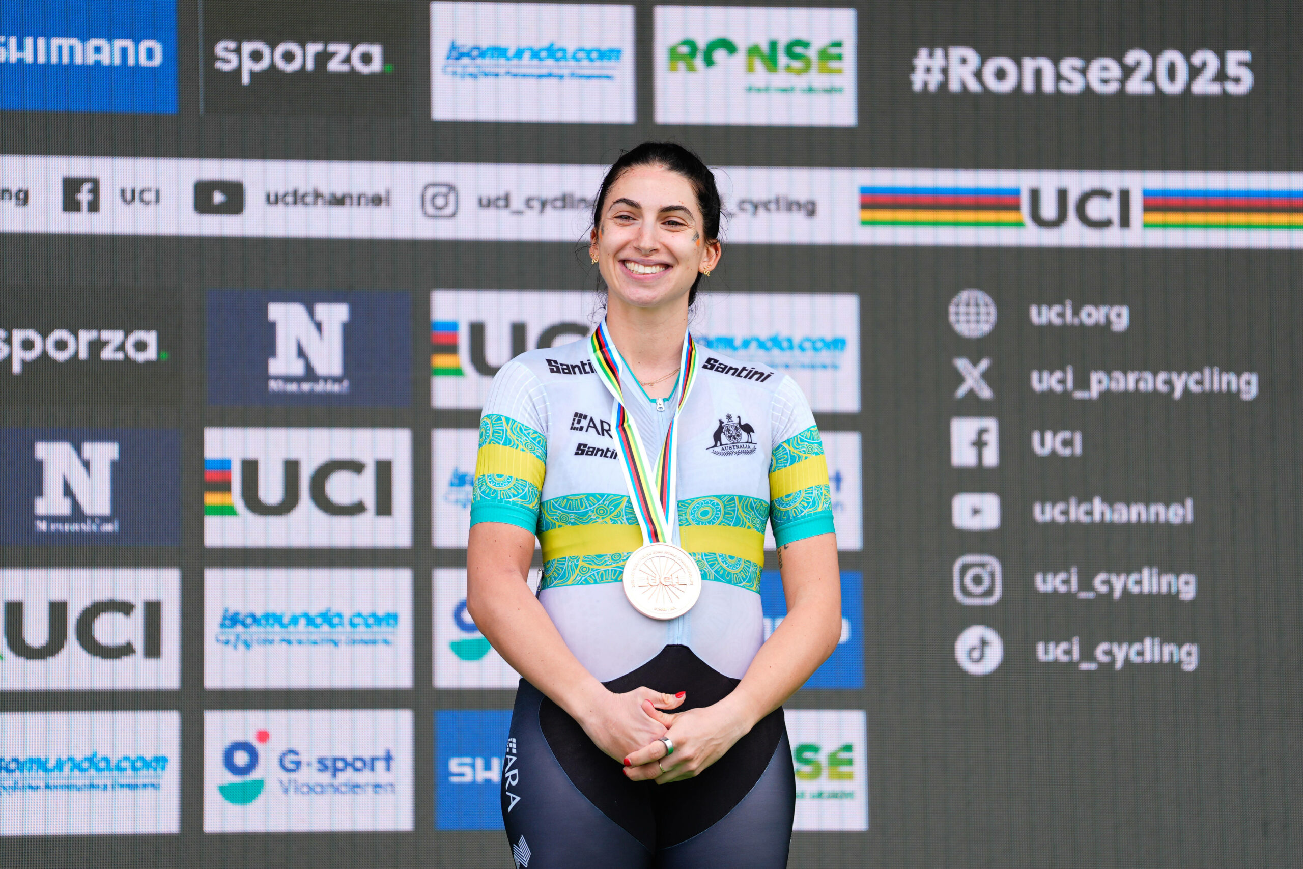 Die Paralympische Athletin Paige Greco, auf dem Podium, bei der Paralympischen Straßen Fahrrad WM