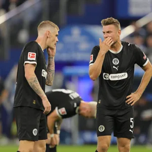 Hauke Wahl spricht mit Eric Smith