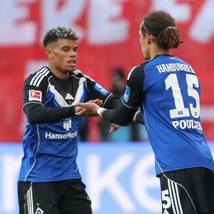 Die HSV-Stürmer Ransford Königsdörffer (l.) und Yussuf Poulsen
